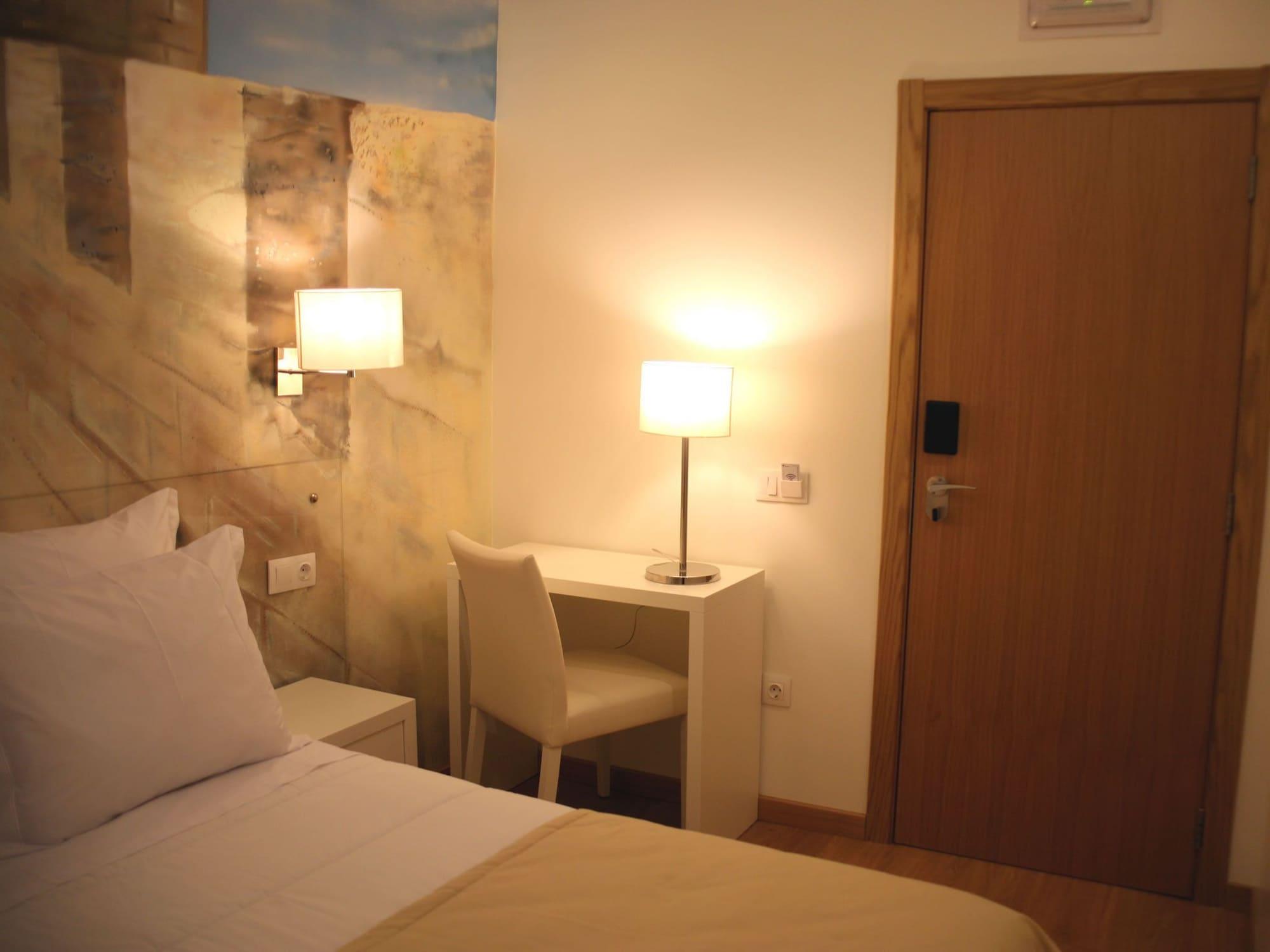 ลิสบอน สไตล์ Bed & Breakfast ภายนอก รูปภาพ